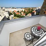 Luxury Nella With Seaview דירה *