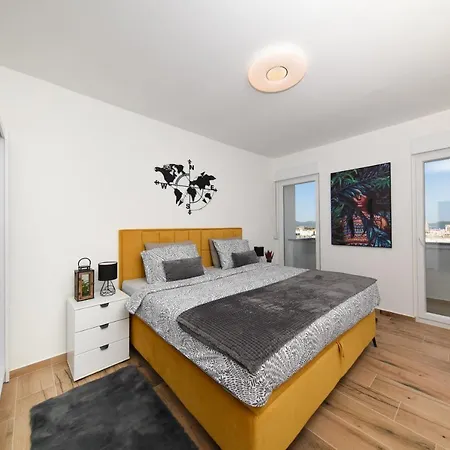 Апартаменти Luxury Nella With Seaview Задар