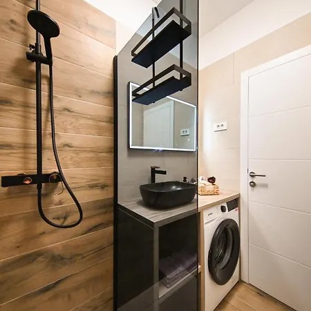 Luxury Nella With Seaview Lägenhet *