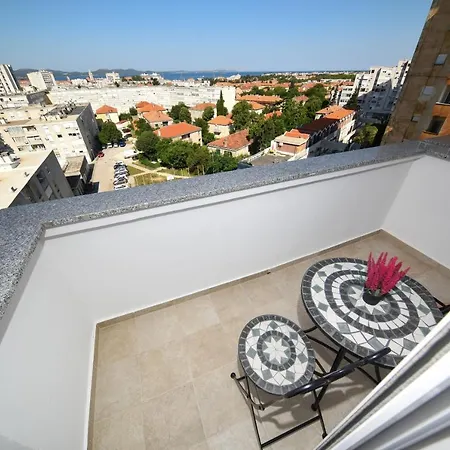 Luxury Nella With Seaview Апартаменти *